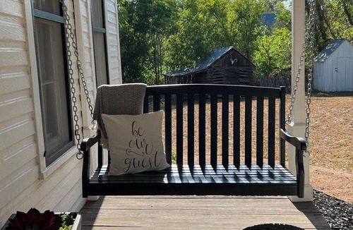 Llano Cottage | Historic Lodging on Outer Banks of Llano River, Steps to Historic Main Street