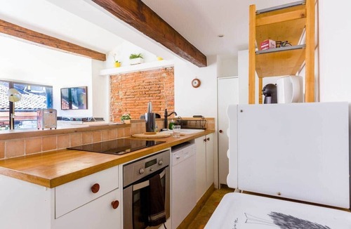 Saint-Etienne Apartment | Historic loft, central, bright, two balconies