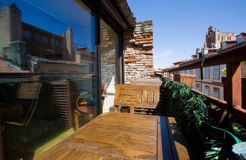 Saint-Etienne Apartment | Historic loft, central, bright, two balconies