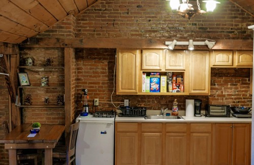 Albany Apartment | ✍Historic Loft Suite @ Downtown Albany