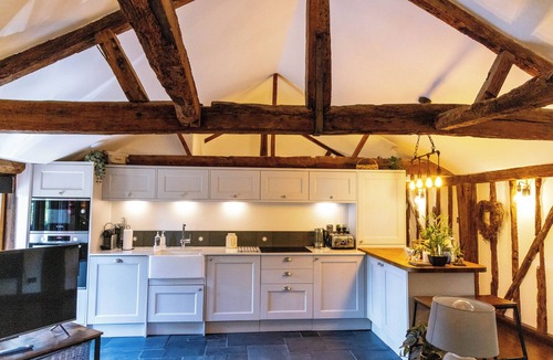 Maresfield House | Historic Luxury 18th C Listed Barn Apartment