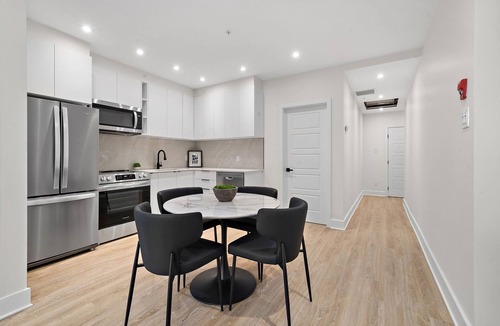Chinatown Apartment | Historic Luxury Old MTL Appartment 2BR-2BA