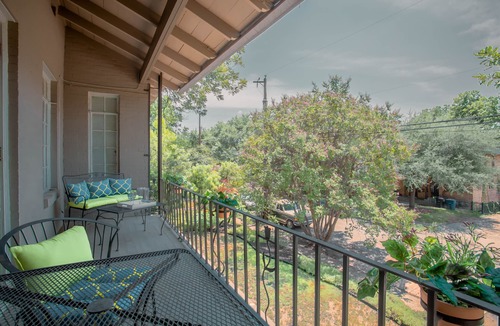 Alta Vista Apartment | Historic Luxury Two Bedroom near Downtown