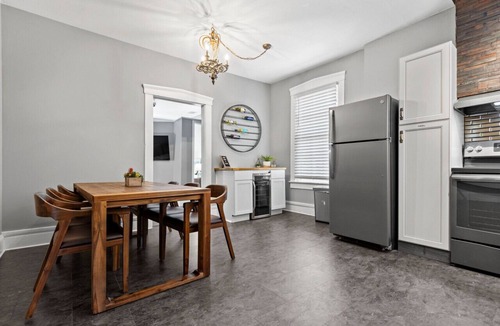 St. Charles Apartment | Historic Main St. Customs House Upstairs Apartment