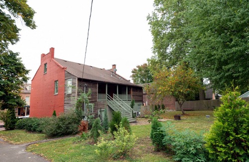 St. Charles Apartment | Historic Main St. Customs House Upstairs Apartment