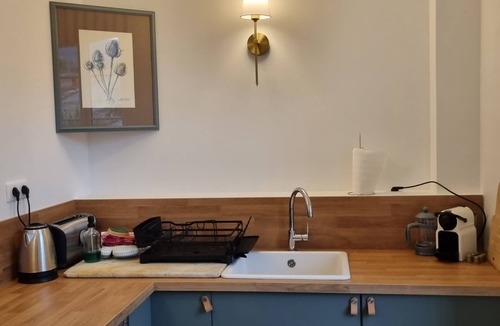 Barbaira House | Historic maison de maître 4 person apt with AC in Barbaira 10mins to Carcassonne