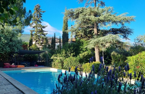 Barbaira House | Historic maison de maître 4 person apt with AC in Barbaira 10mins to Carcassonne