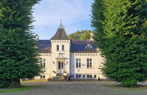 Haslev House | Historic manor house near Gisselfeld Monastery