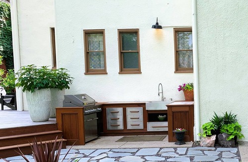 Cherokee Triangle House | Historic Mansion-Modern Amenities, Sauna, Fire Pit, Hot Tub, Deck, Walk to Dine