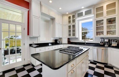 Elgin House | Historic Mansion with Modern Amenities