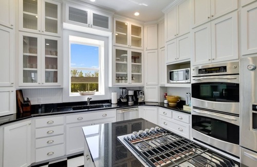 Elgin House | Historic Mansion with Modern Amenities