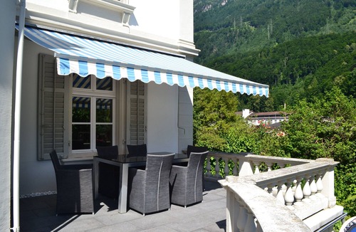 Schwanden Apartment | Historic manufacturer's villa Apartment ground floor and 1st floor
