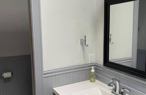 Corning Apartment | Historic Market St Apartment