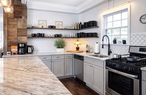 McKinney House | Historic McKinney Home: Walk to Square, sleeps 12.