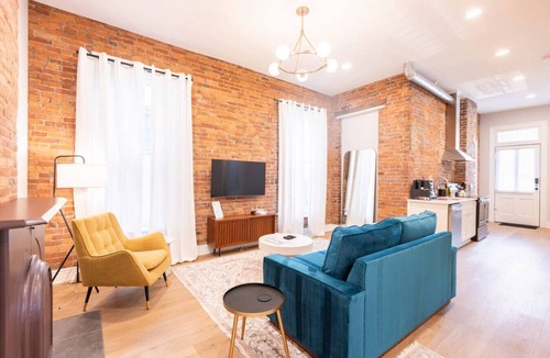 Victorian Village Apartment | Historic Meets Modern/Walk to Coffee/OSU