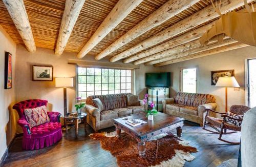 Taos House | Historic Millicent Rogers Guest House w/Hot Tub