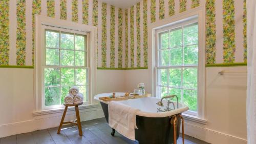 Town of Marbletown House | Historic Modern on Main by AvantStay
