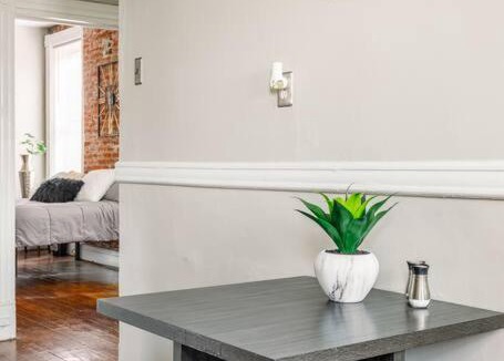 Downtown St. Louis Apartment | Historic Modern Stay *Soulard*