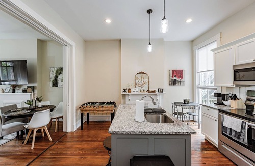 Jackson Ward House | Historic Modern Walkable to to VCU