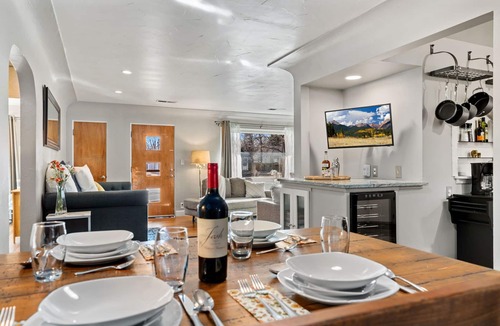 Old Town West Apartment | Historic Mountain Ave Bungalow - Walk Everywhere!
