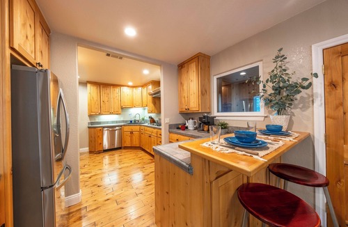 Alta Cabin | Historic Mountain Retreat - Close to Boreal