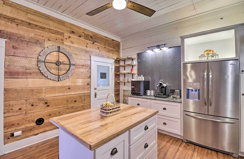 Mountain Home House | Historic Mountain Home Haven w/Large Yard!