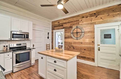 Mountain Home House | Historic Mountain Home Haven w/Large Yard!