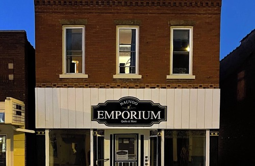 Nauvoo Apartment | Historic Nauvoo Apartment, family friendly.