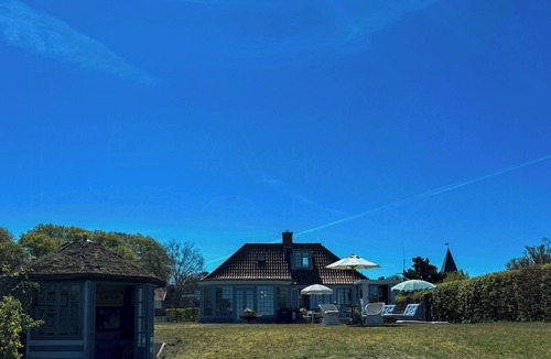 Gilleleje House | Historic New England house by Gilleleje harbour