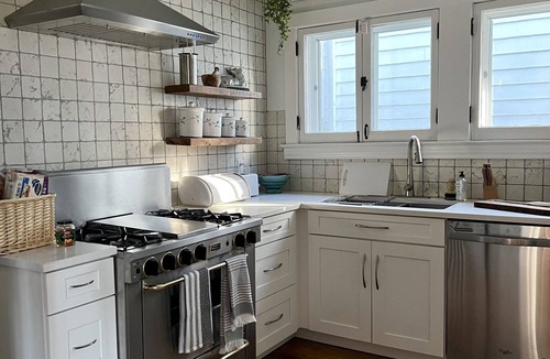 Oak Park Apartment | Historic Oak Park Home