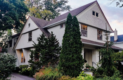 Oak Park Apartment | Historic Oak Park Home