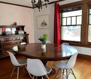 Oak Park Apartment | Historic Oak Park Residence