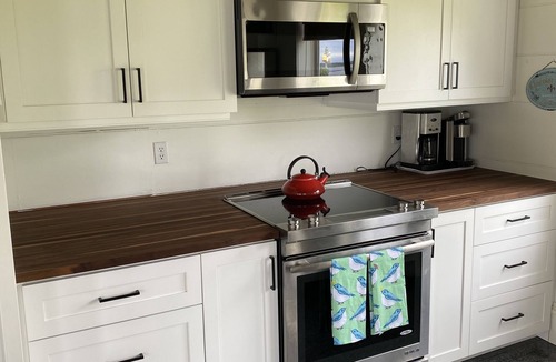 Pirogue House | Historic Oceanfront Cottage! (Sleeps 6)