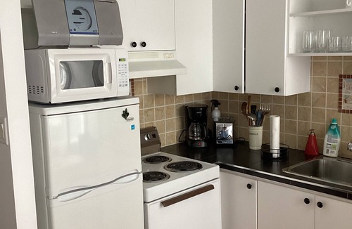 Old Quebec Apartment | Historic Old Quebec.1-bedroom apartment.sleeps 4. Parking.