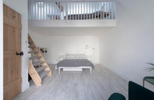 Bishop's Stortford Apartment | Historic Old Stables