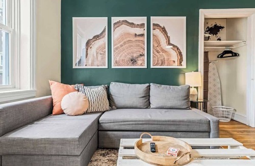 Gayborhood Apartment | Historic | Parking | Walk Score 98 | Cozy