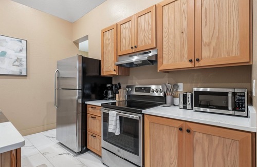 Medford House | Historic Peach St Grand Suite | Sleeps 18