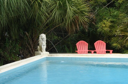 Roseland Cottage | HISTORIC POOLSIDE RIVERFRONT CABANA WITH BOAT DOCK