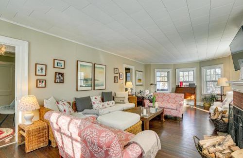 Poughkeepsie House | Historic Poughkeepsie Home Near Arlington & Vassar