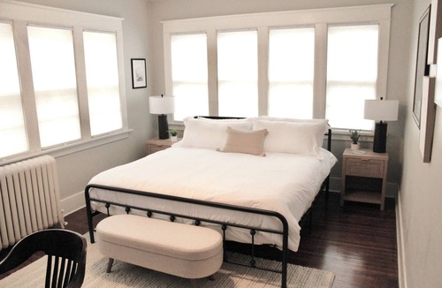 Front Park Apartment | Historic Private Buffalo Retreat Near Downtown!