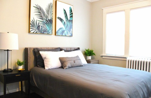 Front Park Apartment | Historic Private Buffalo Retreat Near Downtown!
