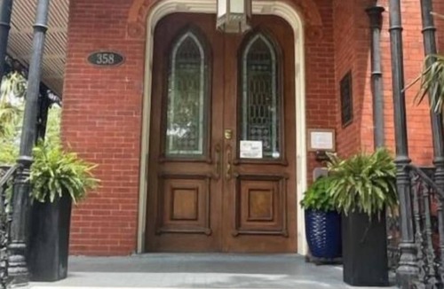 West Freemason Apartment | Historic private guest apartment