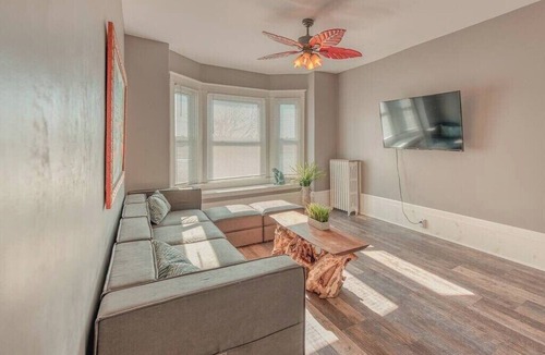 Harrisburg Apartment | Historic Riverfront Tropical Gem w/River Views