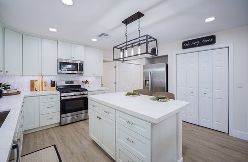 Roseville House | Historic Roseville Retreat with Hot Tub