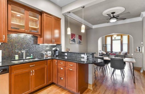 Little Italy House | Historic Rowhome in Downtown-Little Italy