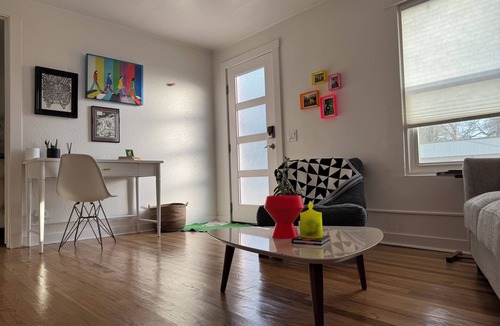 Depot Bench House | Historic- Ruby Bungalow- private