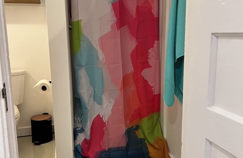 Depot Bench House | Historic- Ruby Bungalow- private