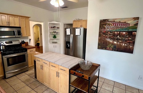 Caddo Heights-South Highlands House | Historic S. Highlands Charming Cottage by Betty Virginia Park!