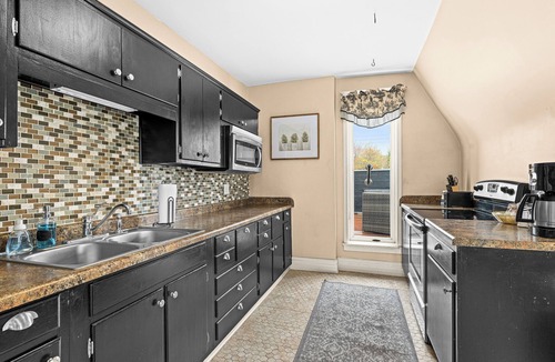 Congdon Park House | Historic Salyards Mansion by Heirloom Boutique Collection