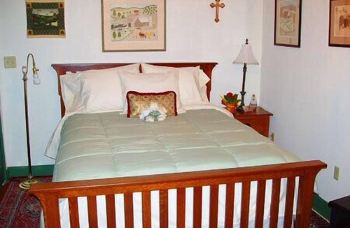 Stevens Bed & Breakfast | Historic Schoeneck Hotel B&B